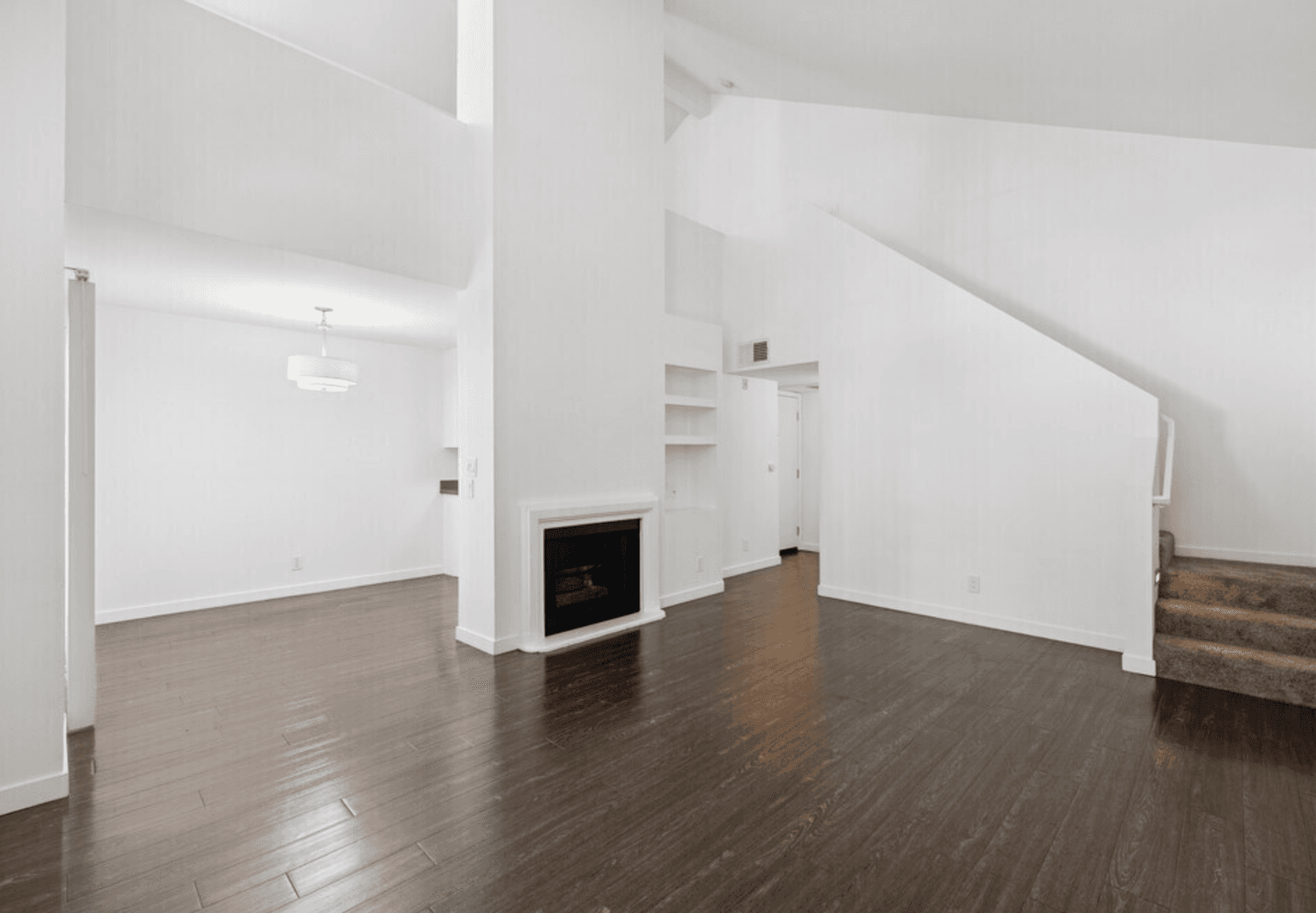 North Hollywood Apartment: 4824 Craner Ave