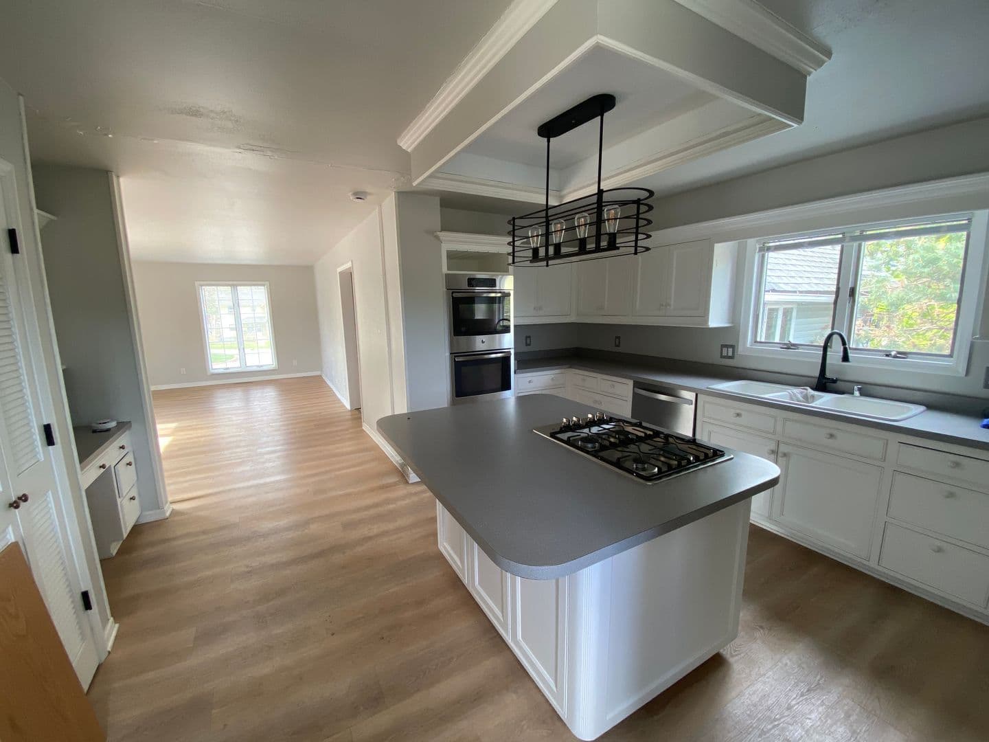 Burlington Apartment: 201 S. Pine St.