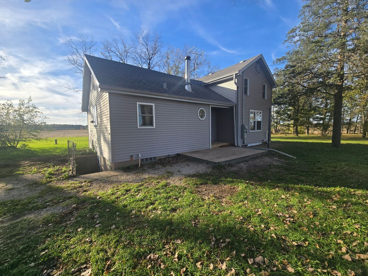 Burlington House: 29205 7th St.