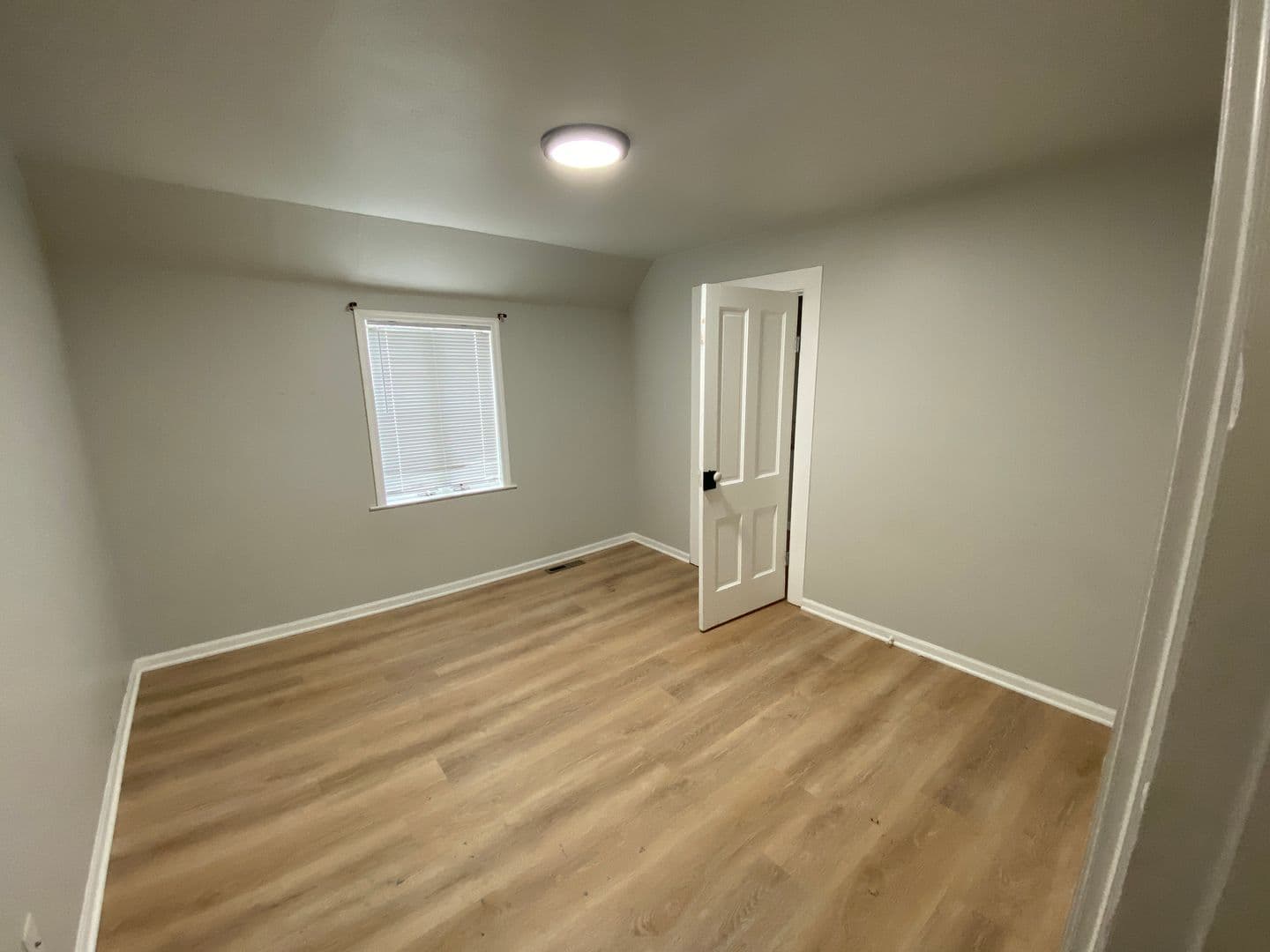 Burlington Apartment: 201 S. Pine St.