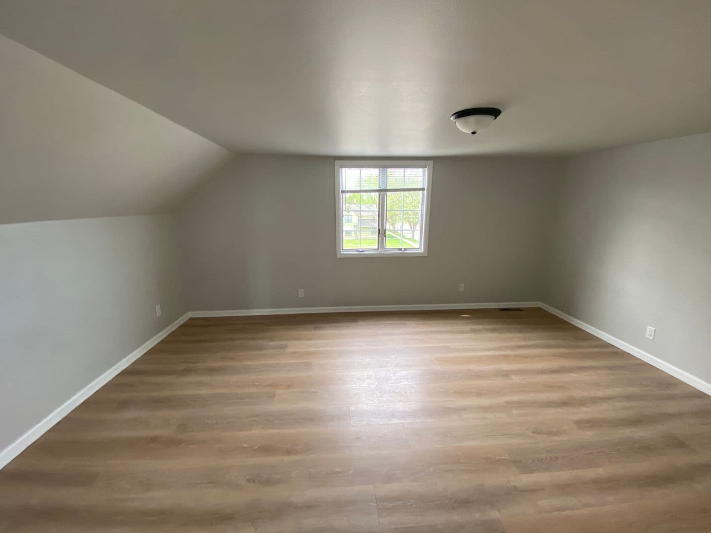 Burlington Apartment: 201 S. Pine St.