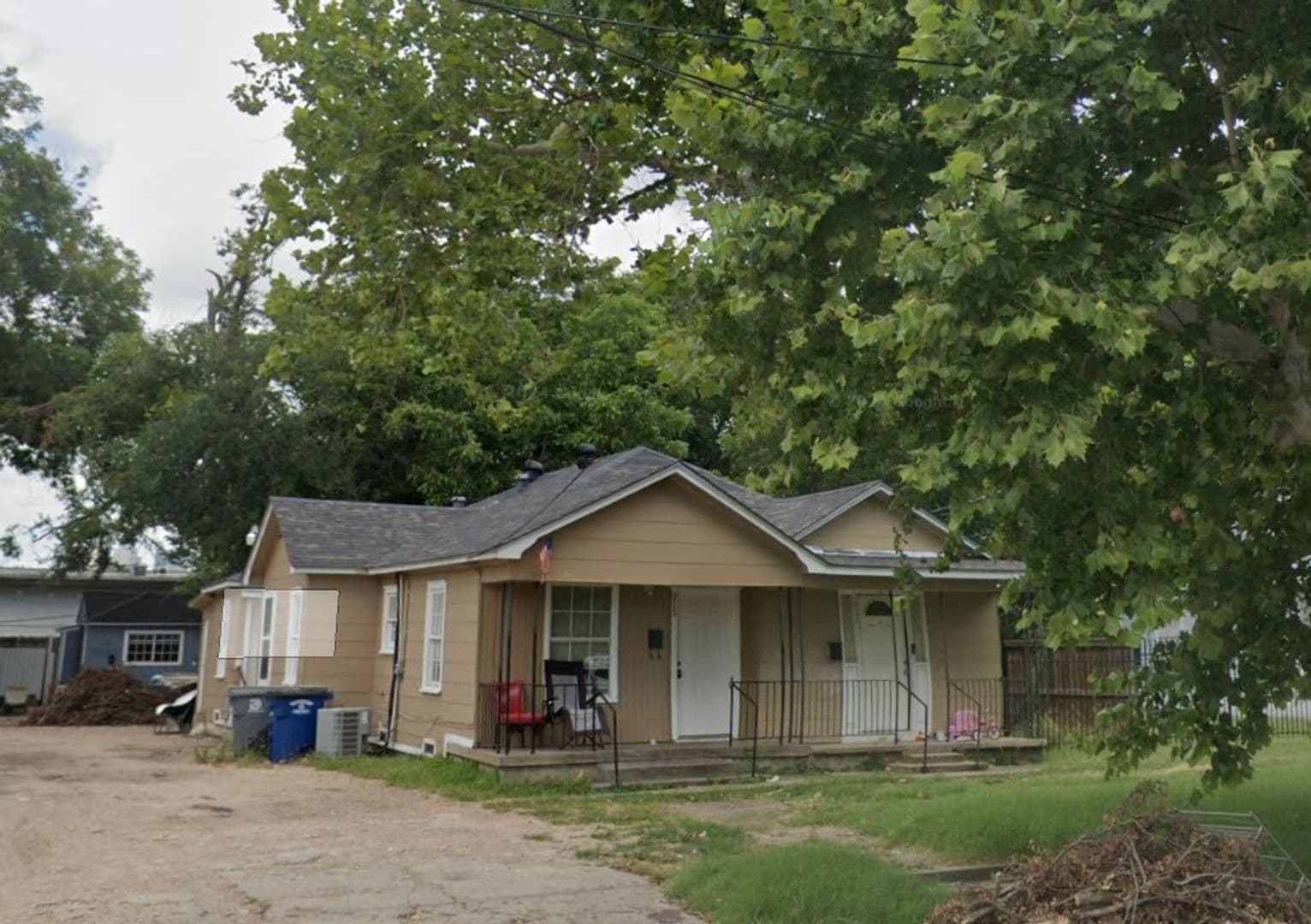 Dallas Multiplex: 915/917 N. Fitzhugh Ave
