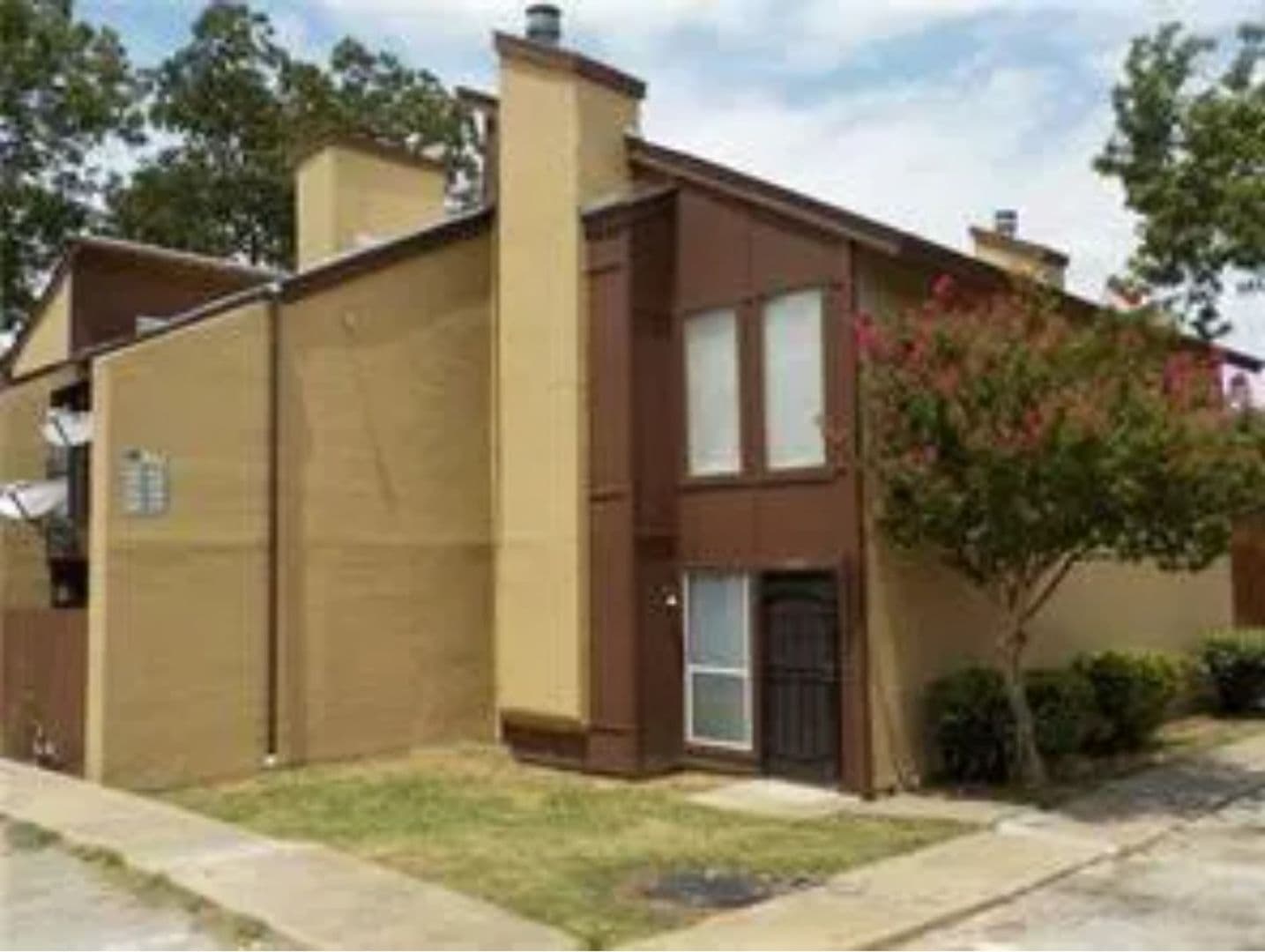Dallas Apartment: 7152 Fair Oaks Ave