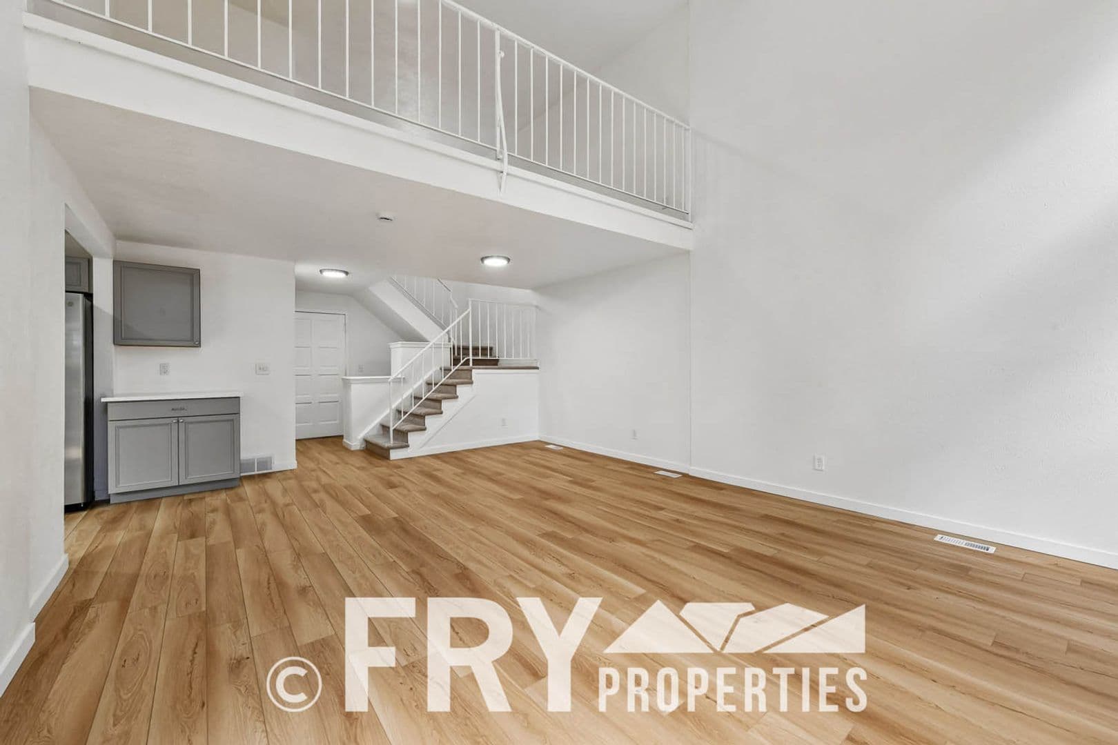 Aurora House: 14313 E Warren Place