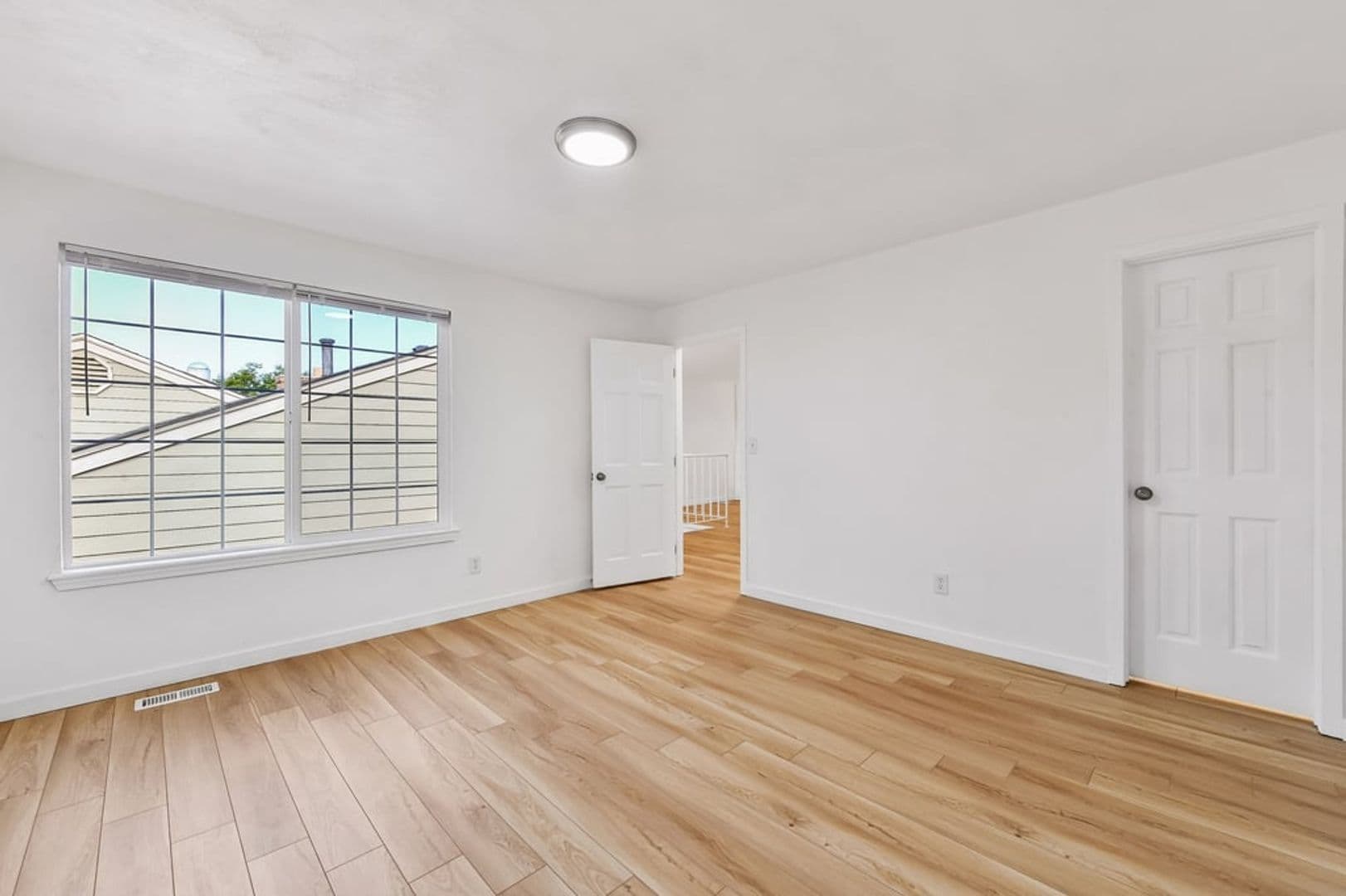 Aurora House: 14313 E Warren Place