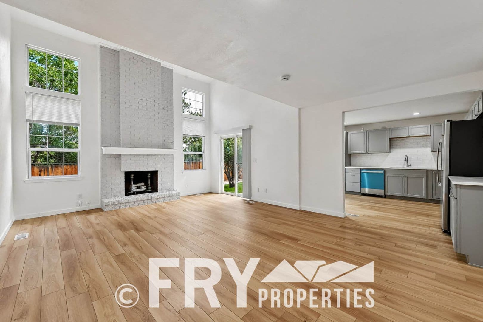 Aurora House: 14313 E Warren Place