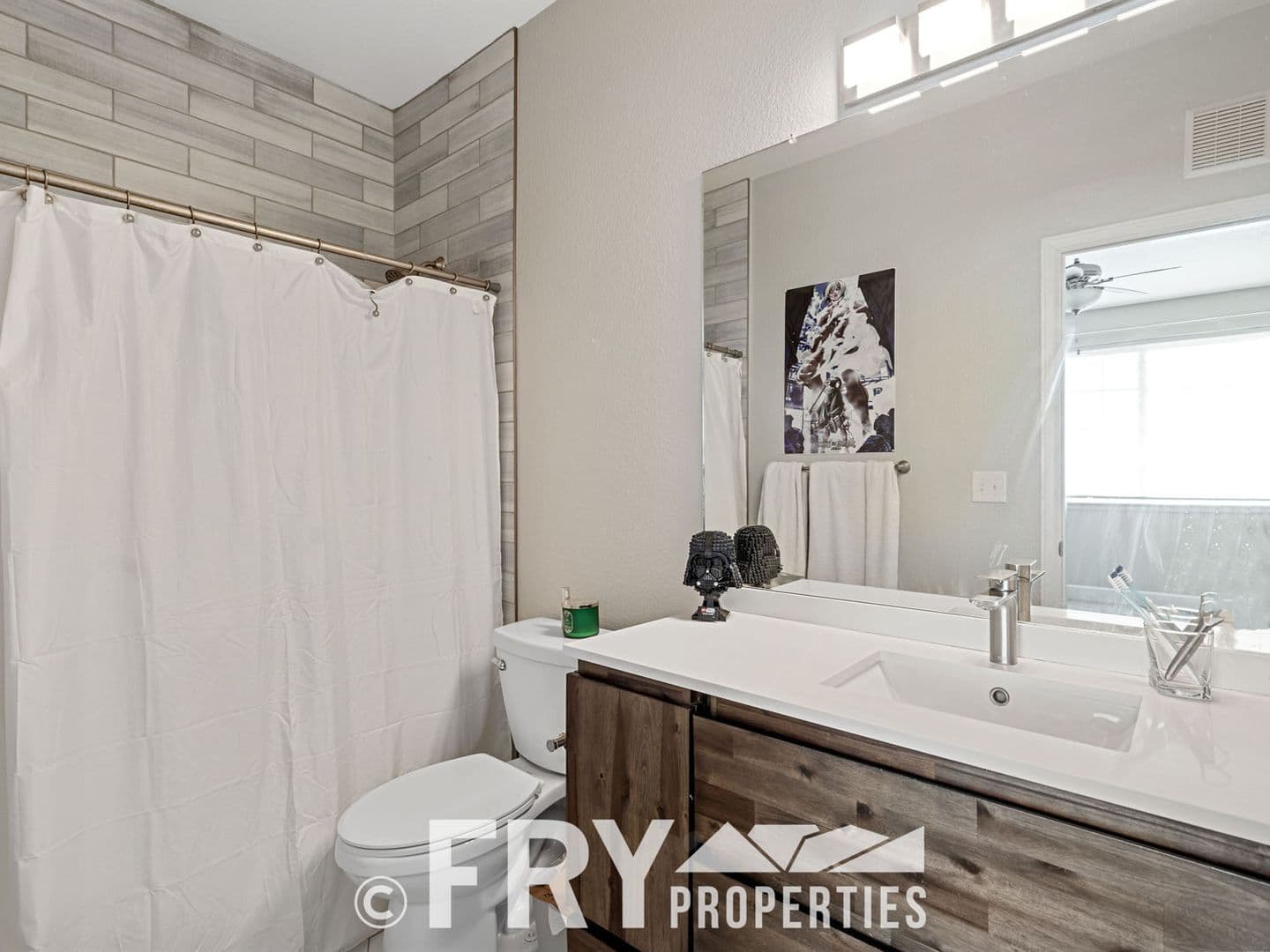 Aurora House: 16108 E Geddes Dr