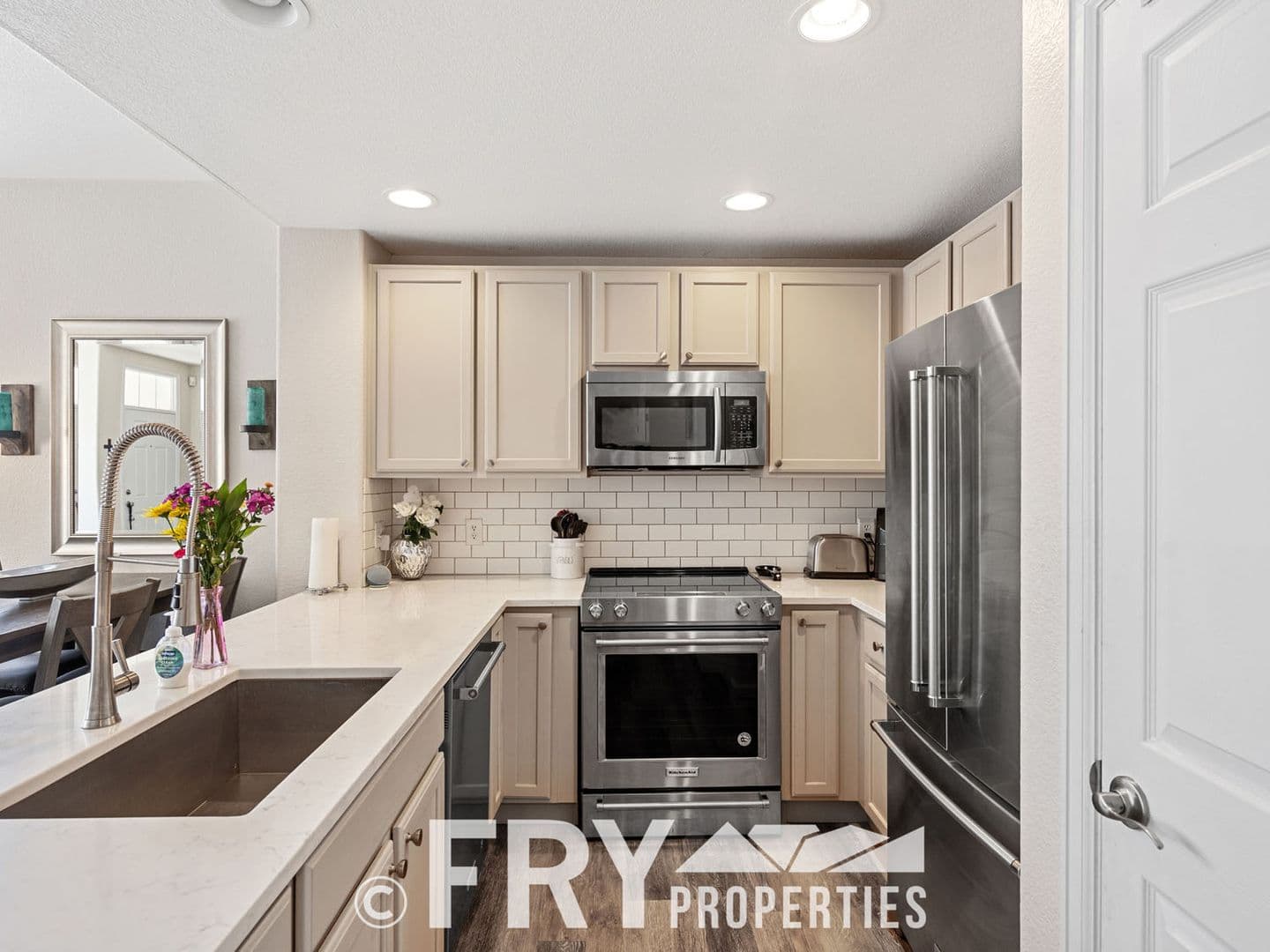 Aurora House: 16108 E Geddes Dr