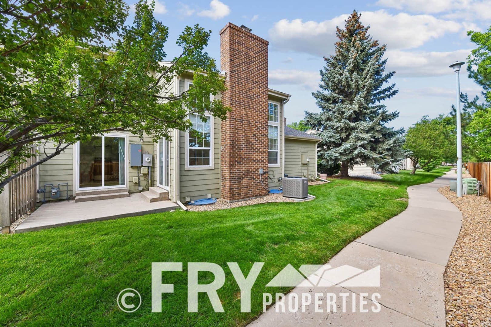 Aurora House: 14313 E Warren Place
