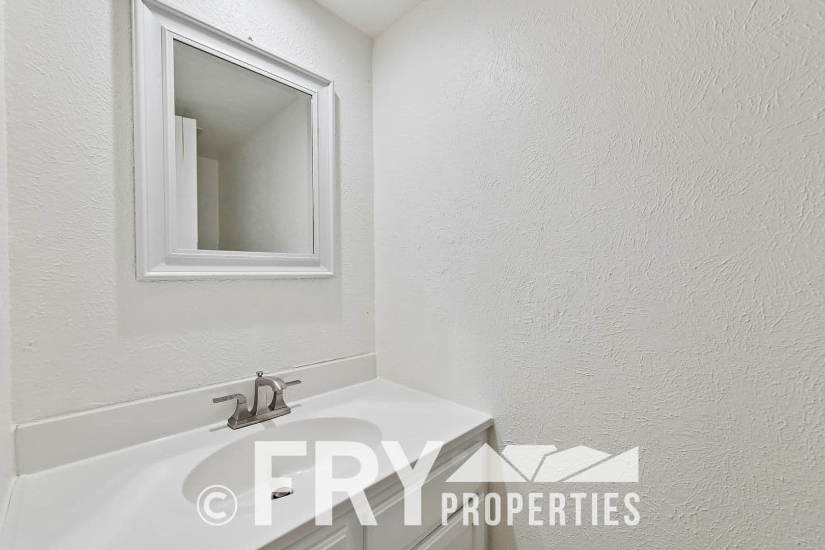 Aurora House: 14313 E Warren Place