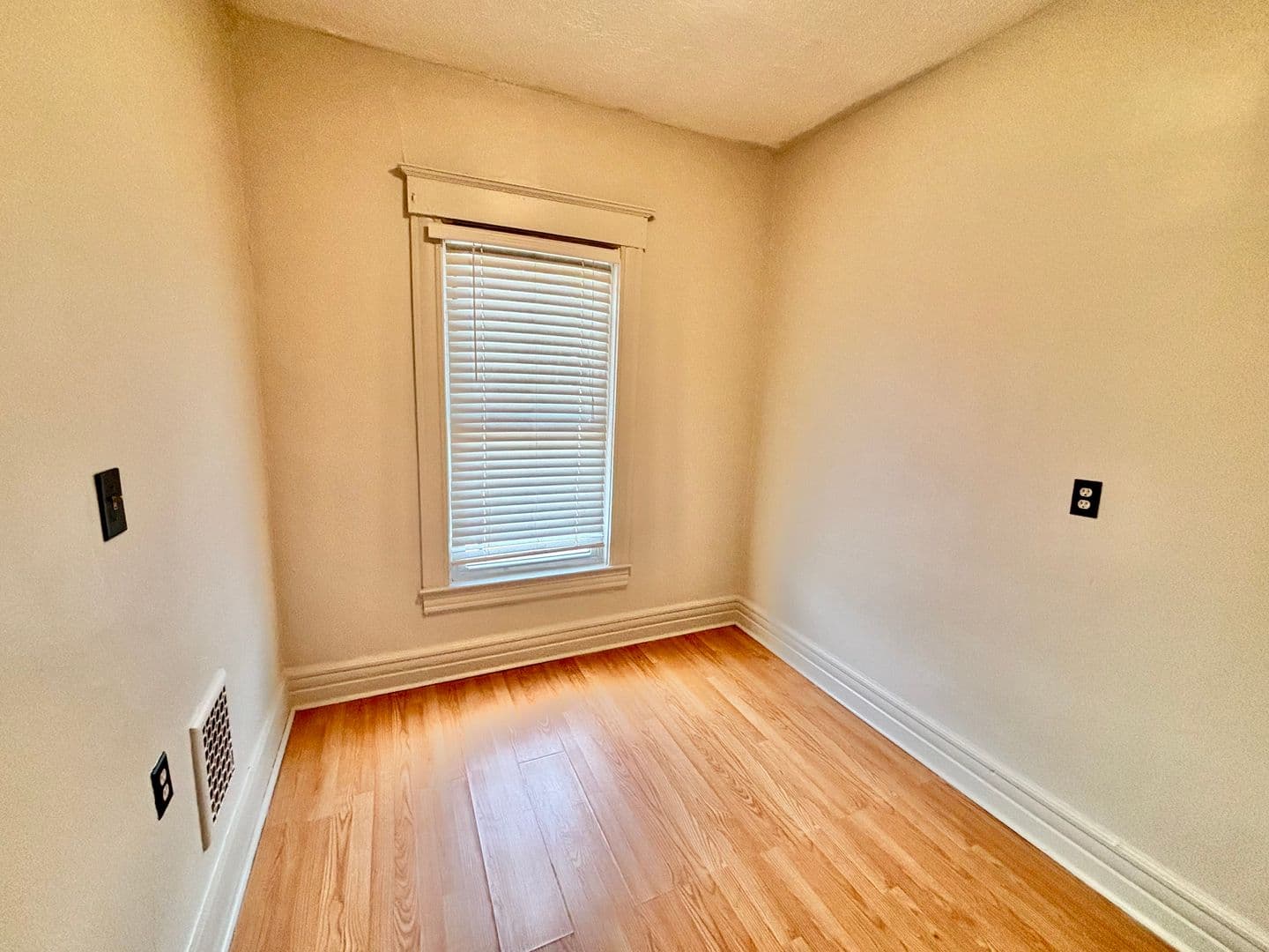 Louisville Apartment: 2805 S 4th St