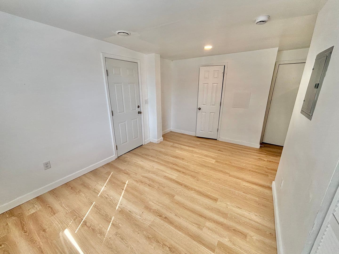Louisville Apartment: 2802 Rodman St