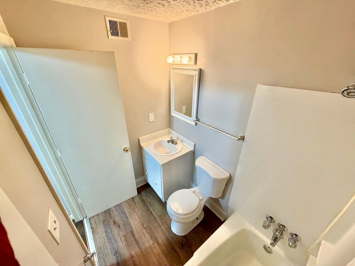 Louisville Apartment: 1221 S 3rd St
