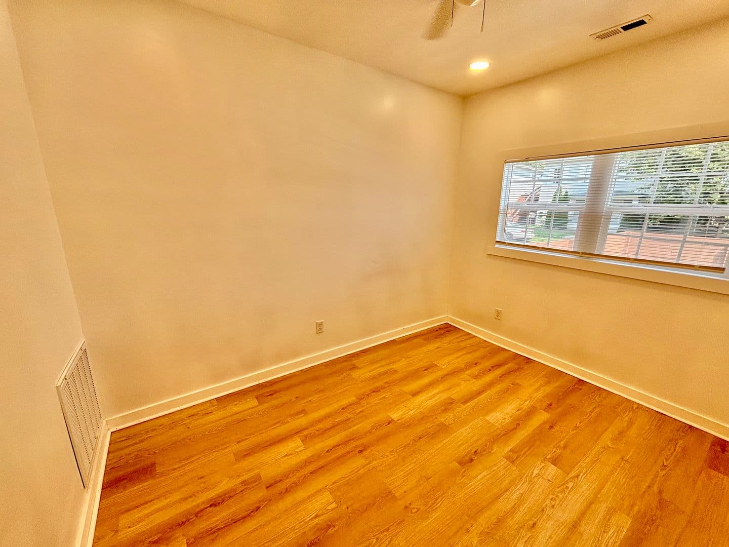 Louisville Apartment: 700 M St