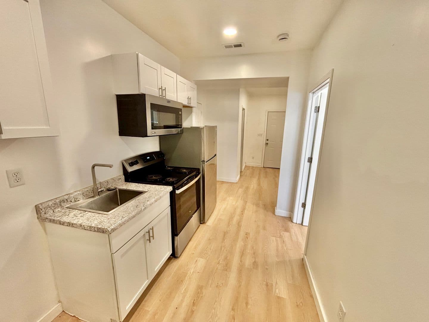 Louisville Apartment: 700 M St