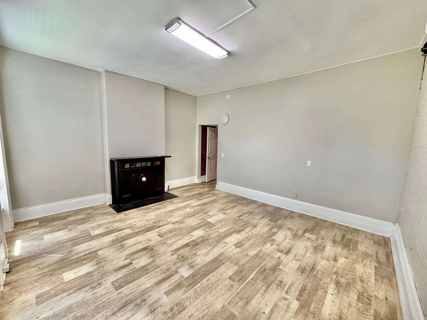 Louisville Apartment: 524 N 26th St