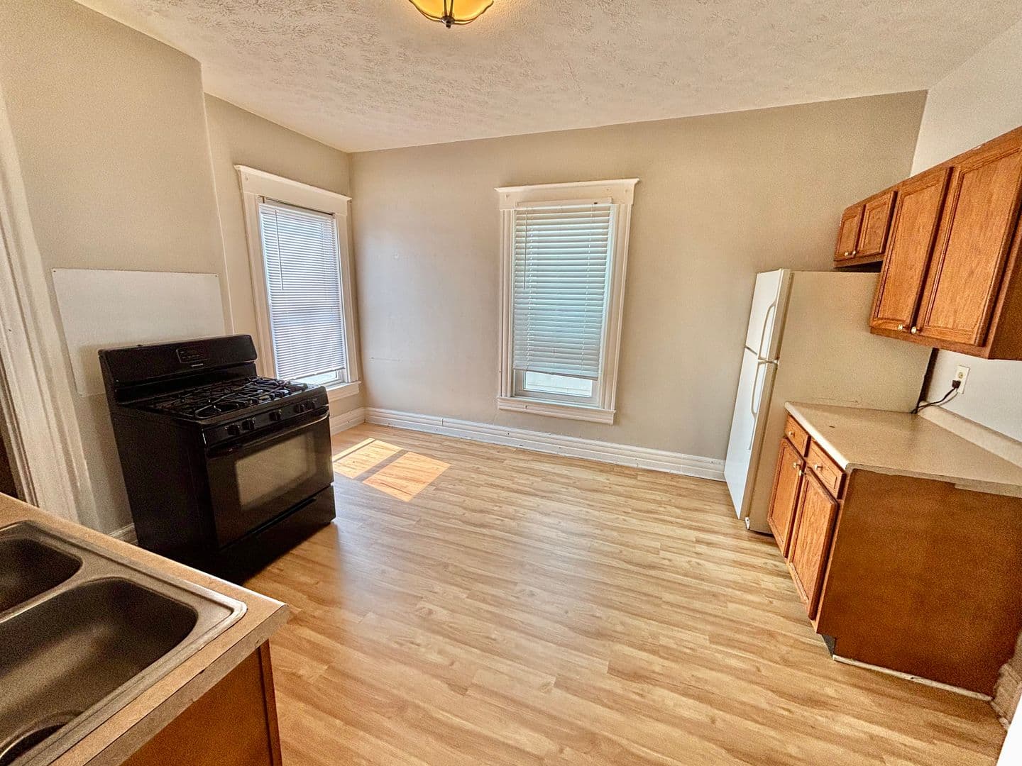 Louisville Apartment: 2805 S 4th St