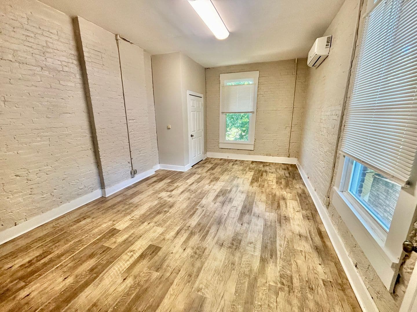 Louisville Apartment: 524 N 26th St