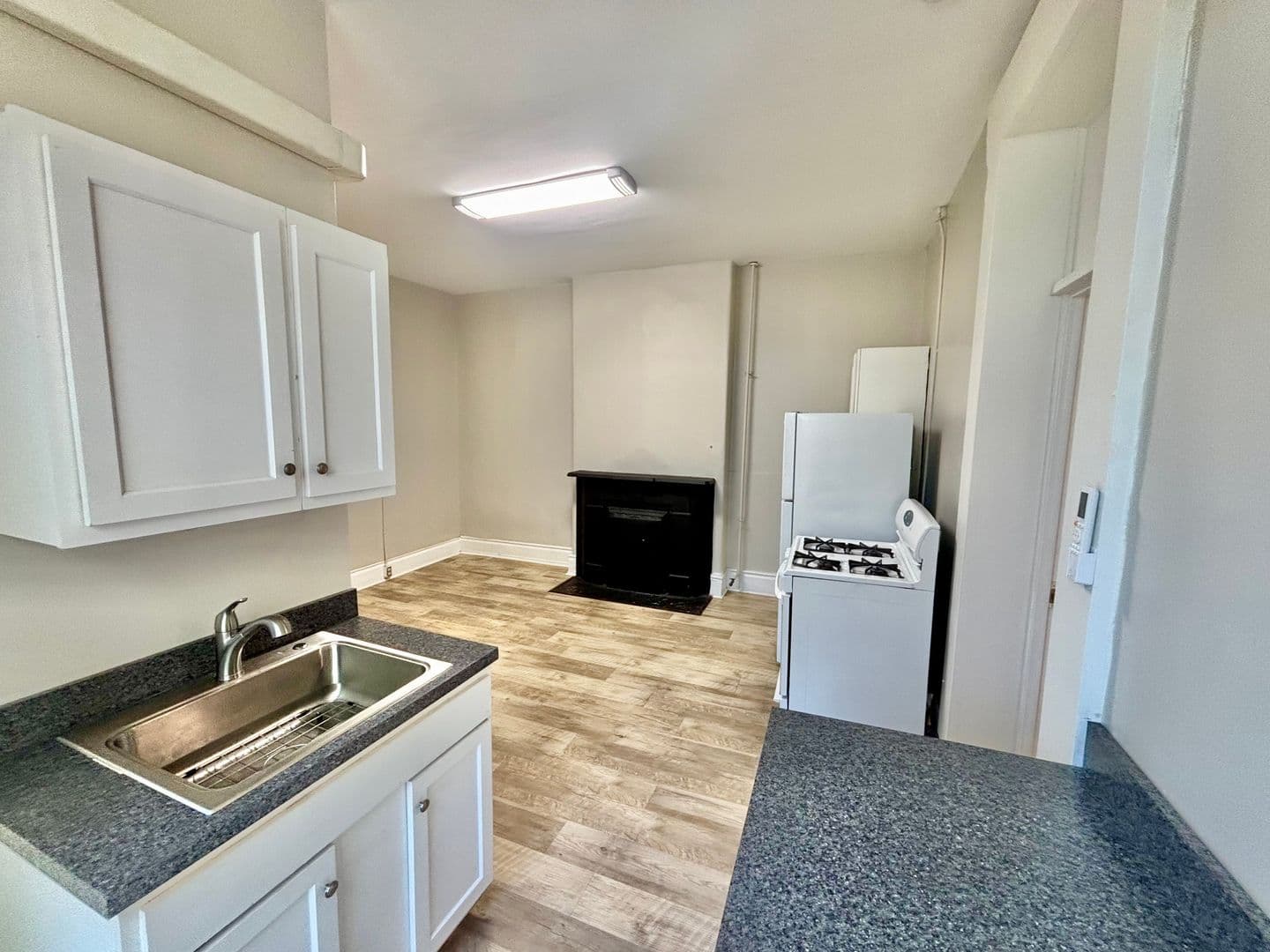 Louisville Apartment: 524 N 26th St