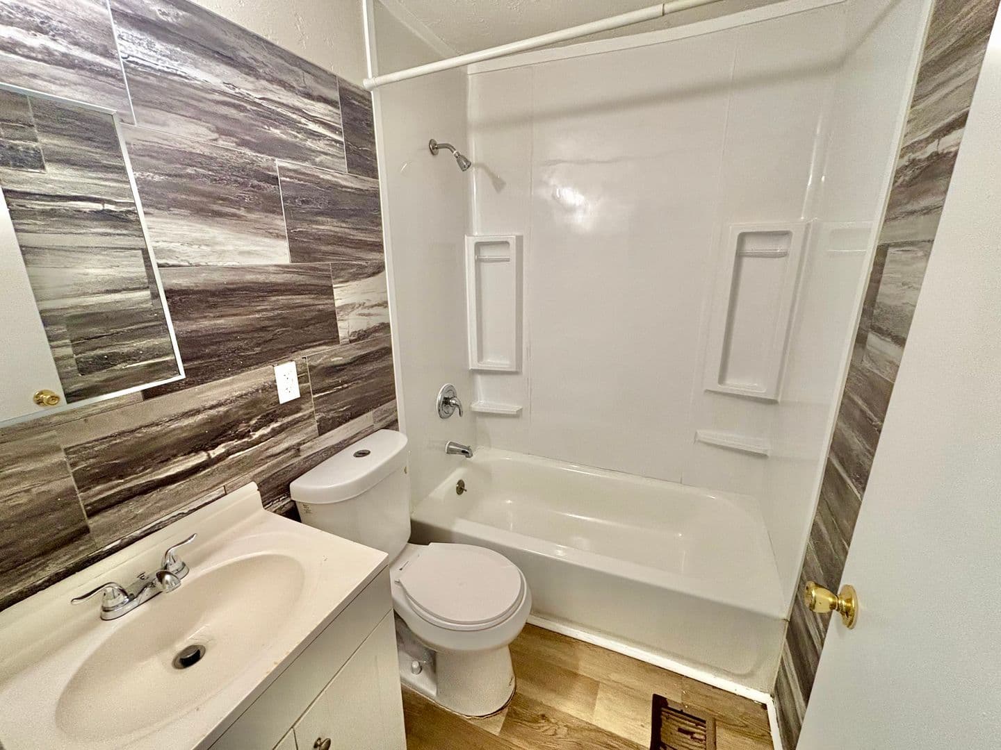 Louisville House: 3911 Larkwood Ave