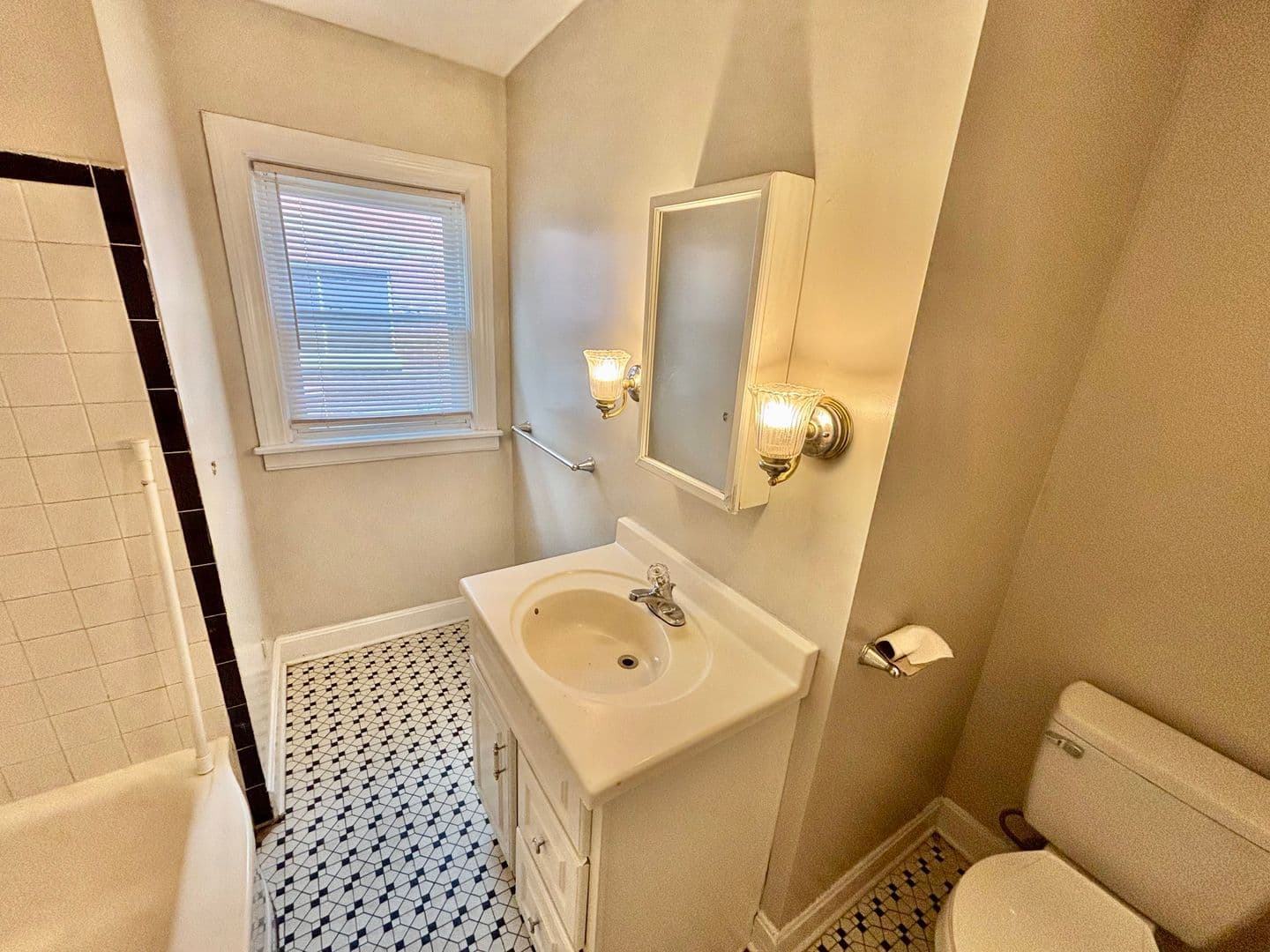 Louisville Apartment: 4306 Southern Pkwy