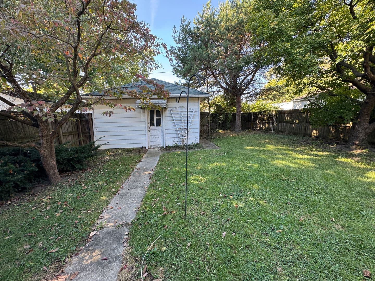 Indianapolis House: 822 N Chester Ave