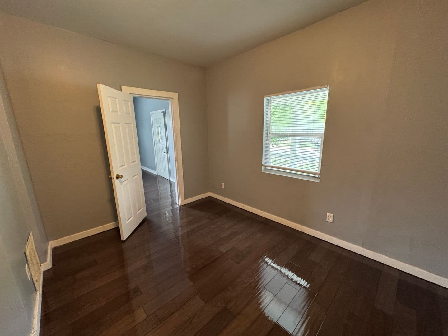 Indianapolis House: 1609 E Gimber St