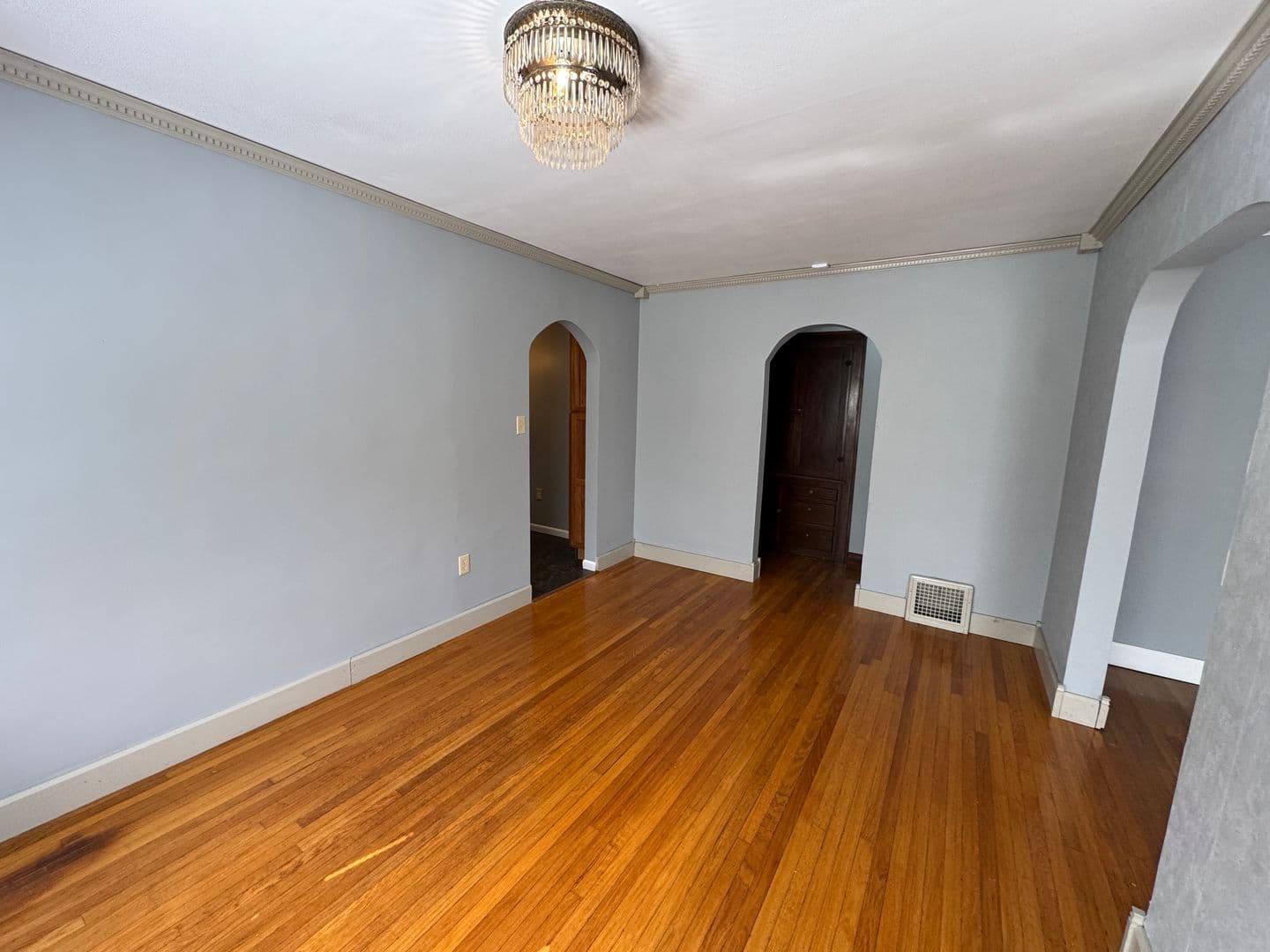 Indianapolis House: 822 N Chester Ave