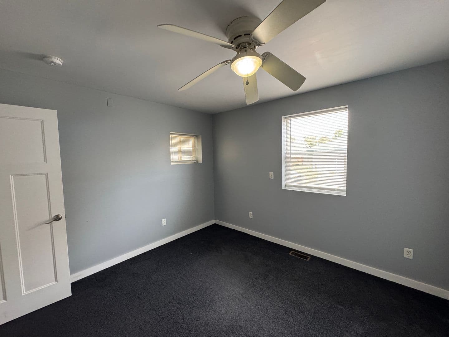 Indianapolis House: 119 W 39th St