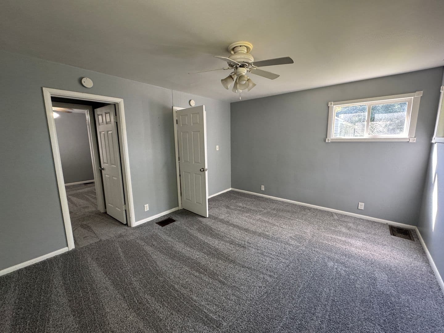 Indianapolis House: 1952 Wallace Ave