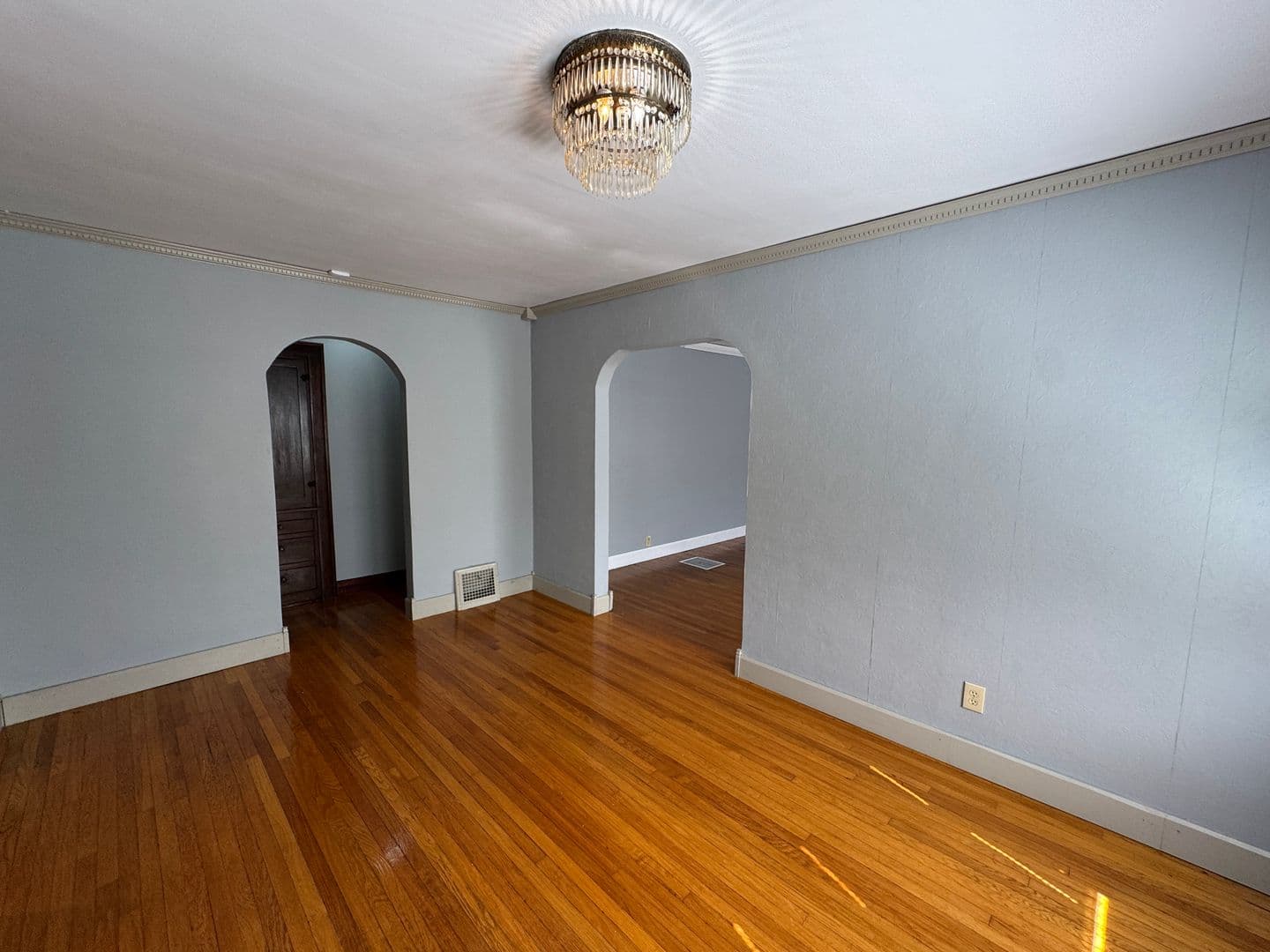 Indianapolis House: 822 N Chester Ave