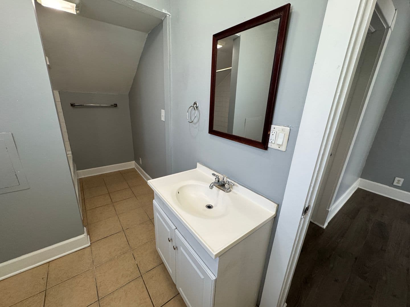 Indianapolis House: 1169 Reid Pl