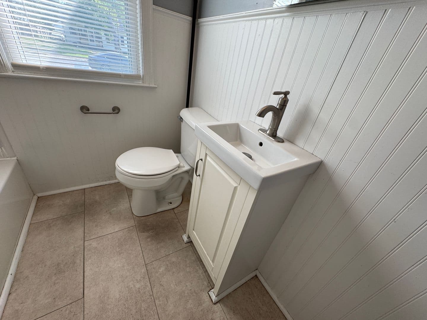 Indianapolis House: 1952 Wallace Ave