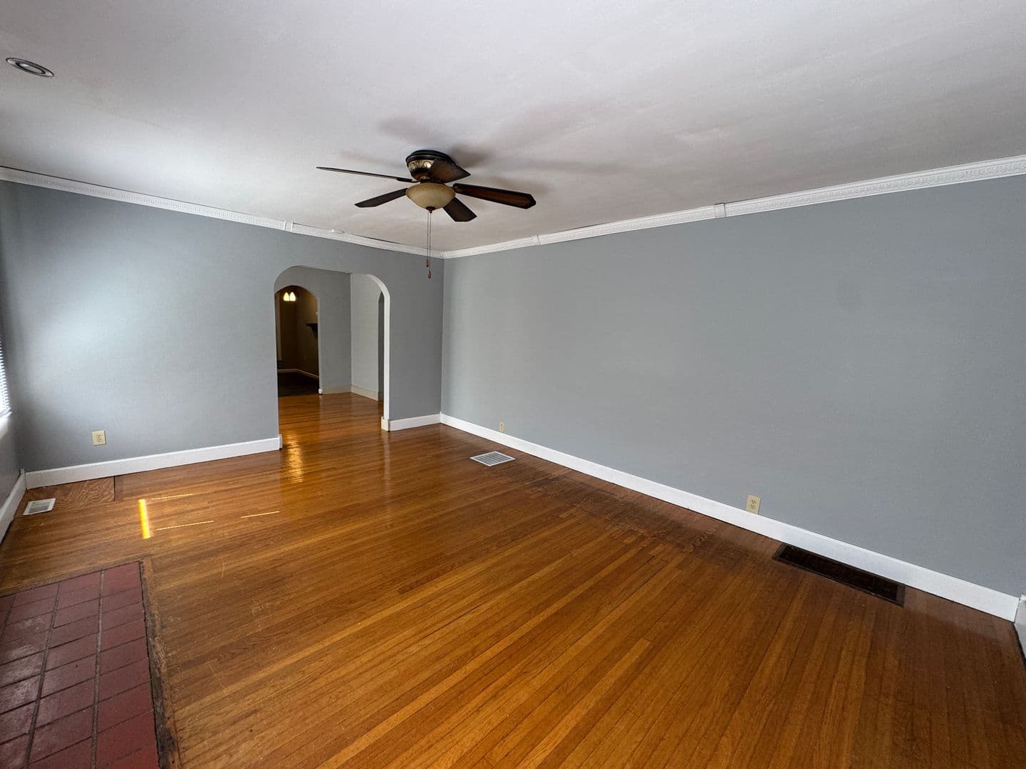 Indianapolis House: 822 N Chester Ave