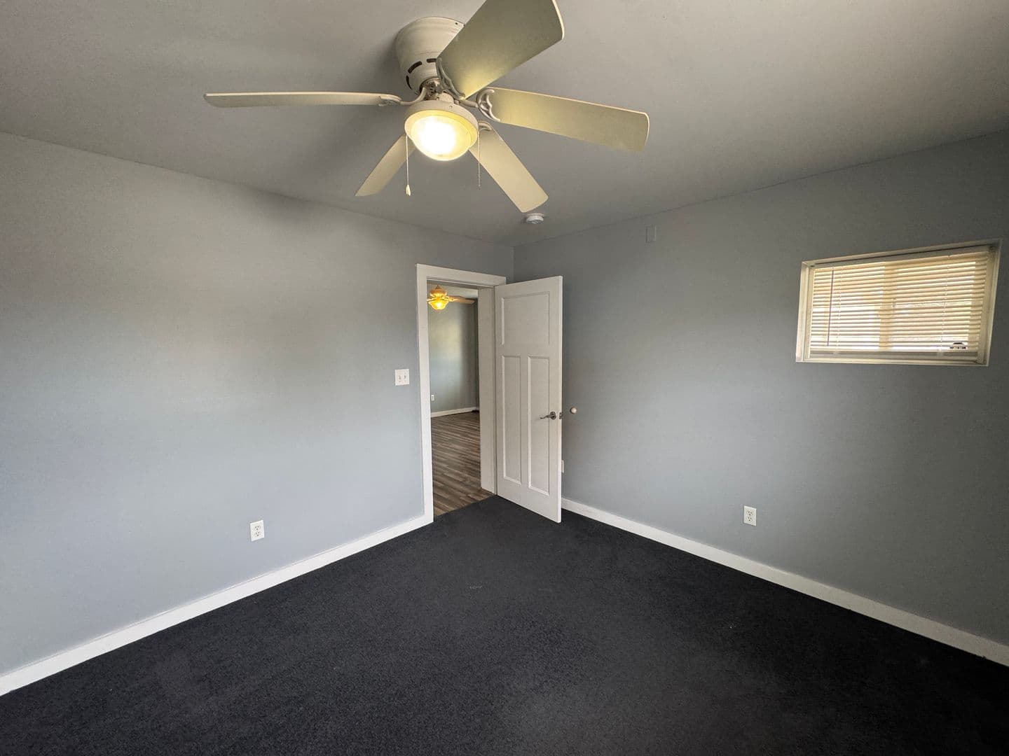 Indianapolis House: 119 W 39th St