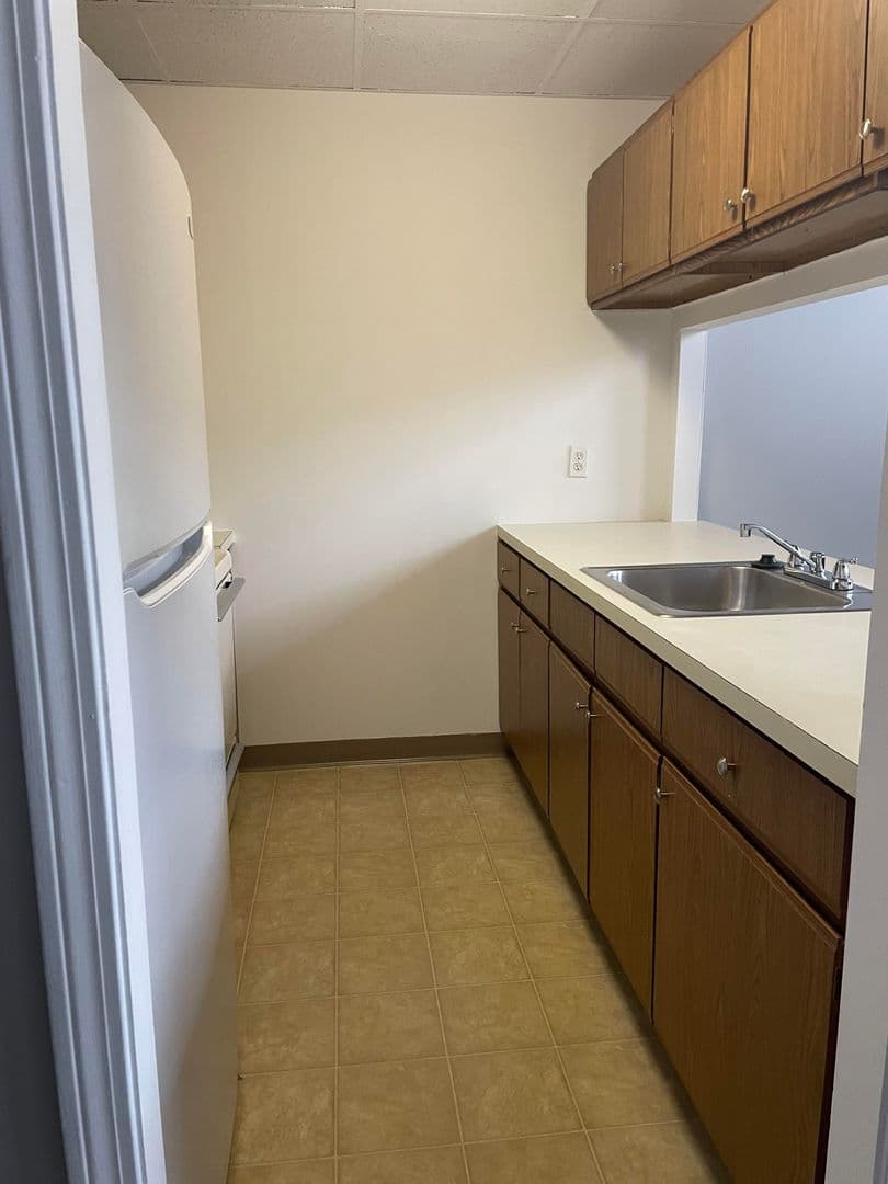 Winsted Apartment: 13 Wallens Street