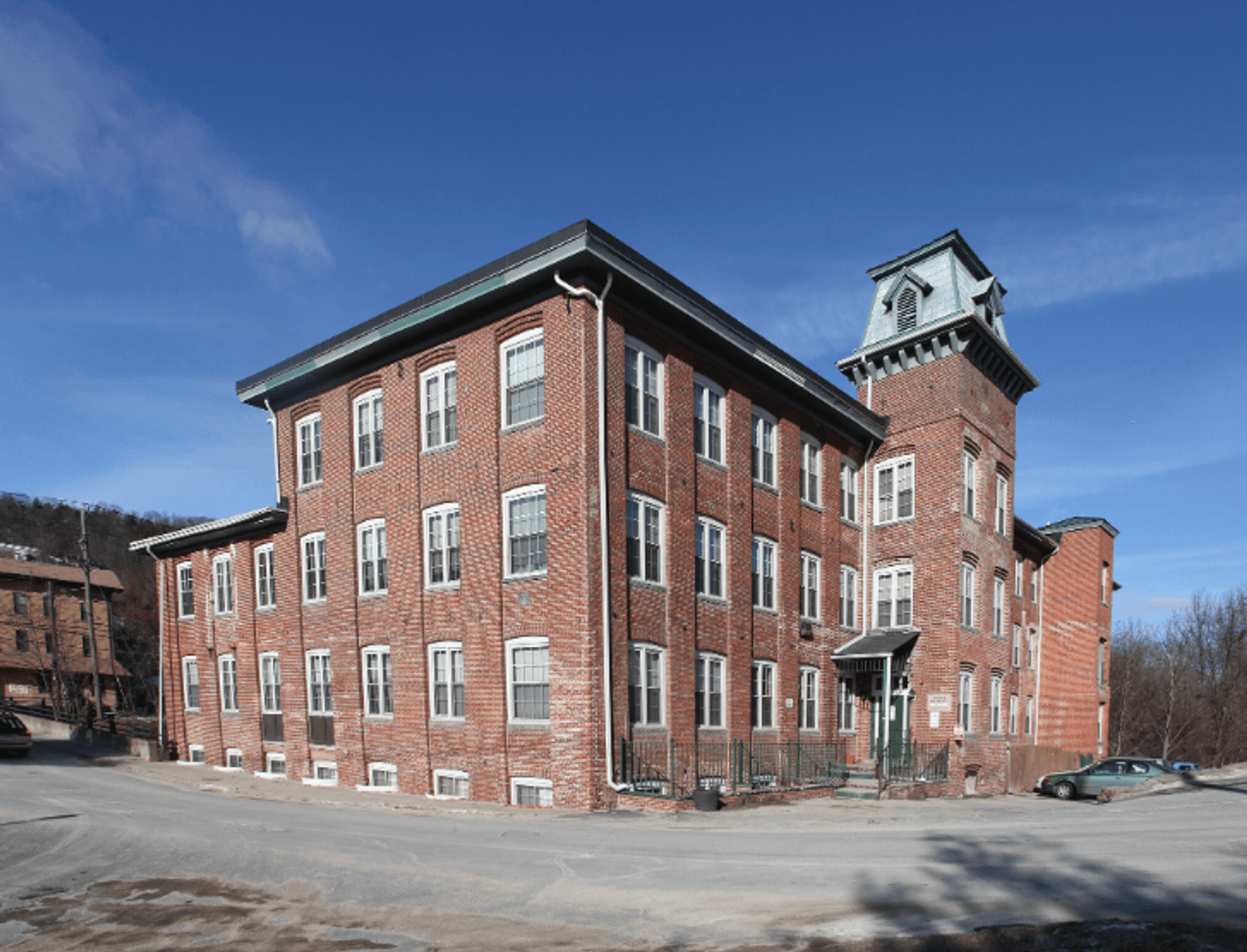 Winsted Apartment: 13 Wallens Street