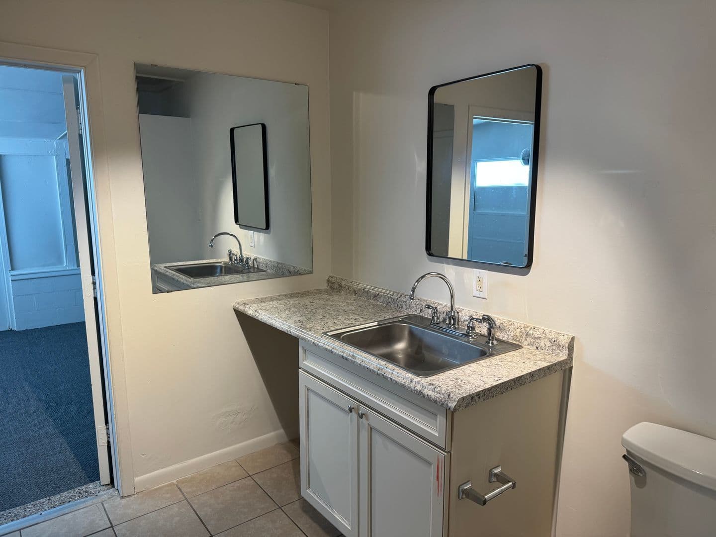 Venice Apartment: 1746 S Tamiami Trl