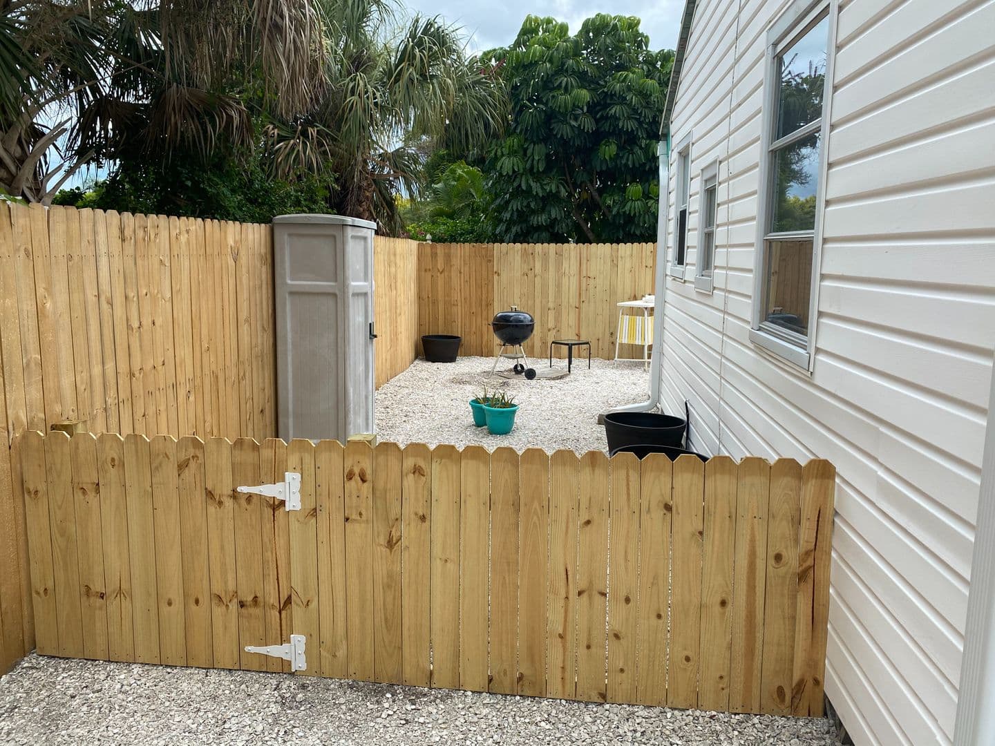 Nokomis House: 908 Albee Rd - Nokomis Beachy Bungalow