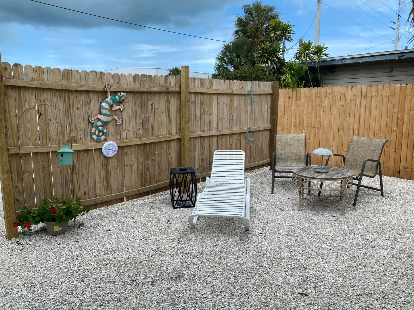 Nokomis House: 908 Albee Rd - Nokomis Beachy Bungalow