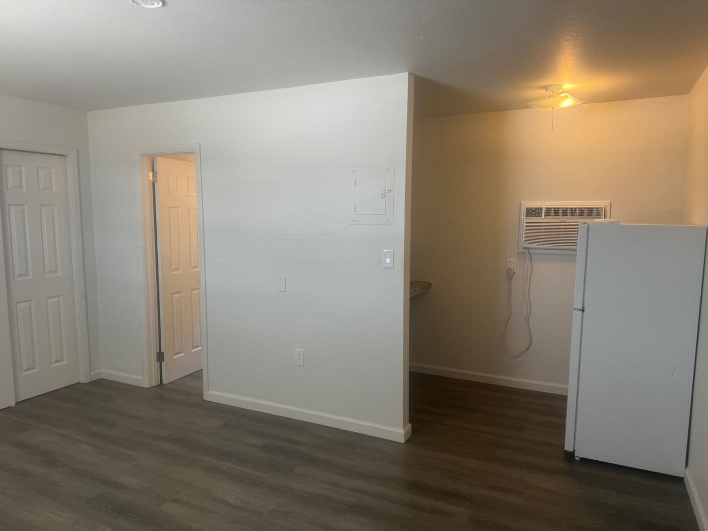 Venice Apartment: 1746 S Tamiami Trl
