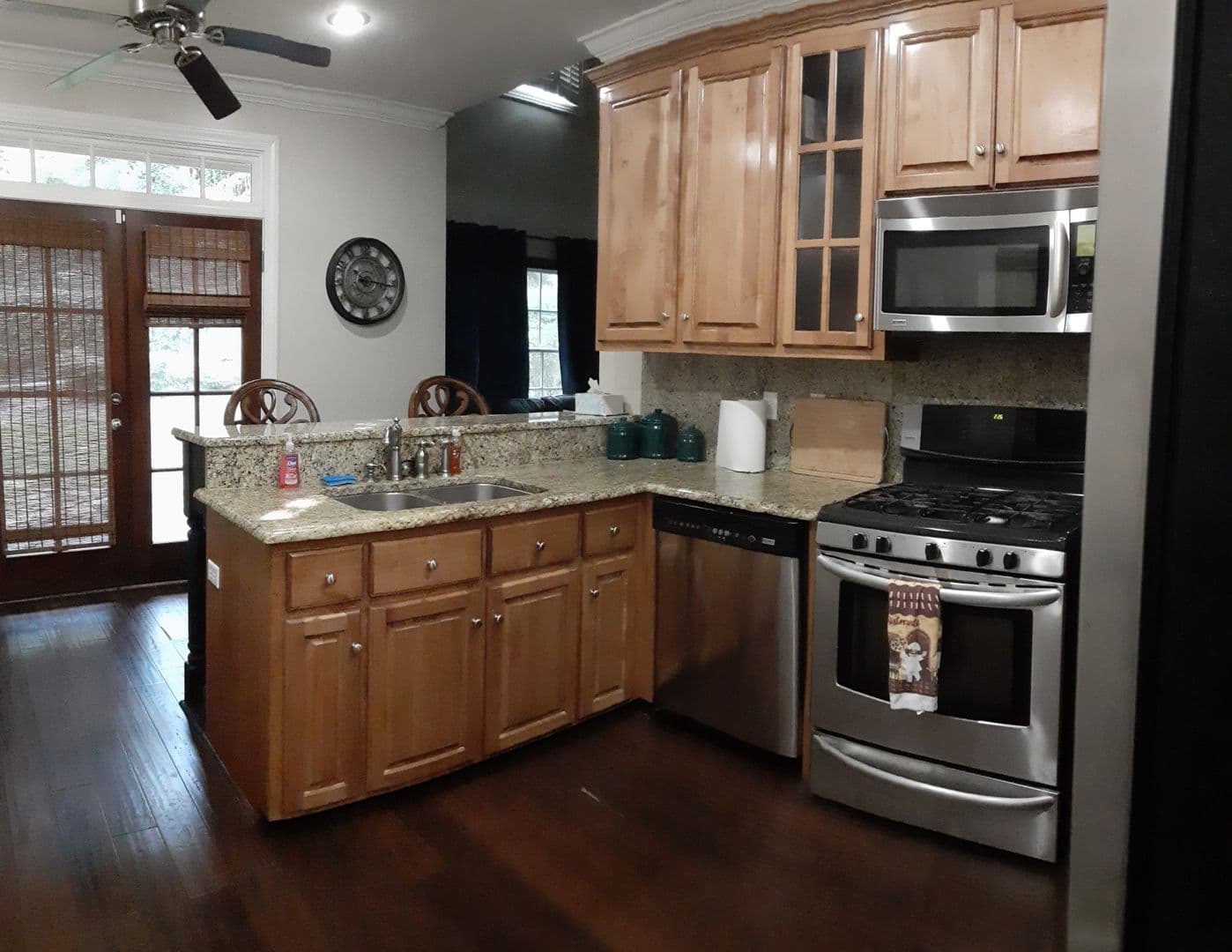 Oxford House: 1524 East Jackson Ave