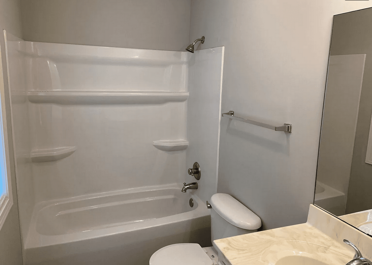 Oxford House: 311 Countryview
