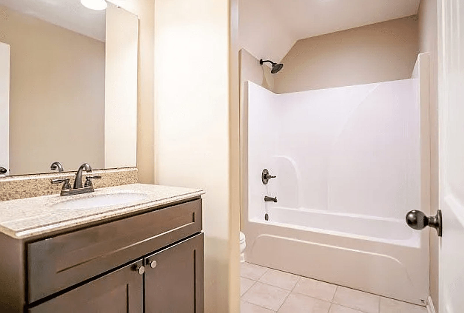 Oxford House: 606 Crooked Lake