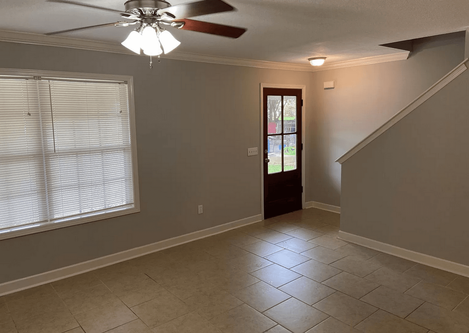 Oxford House: 311 Countryview