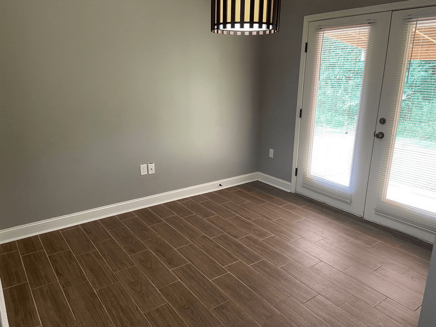 Oxford House: 403 Shady Park Cove