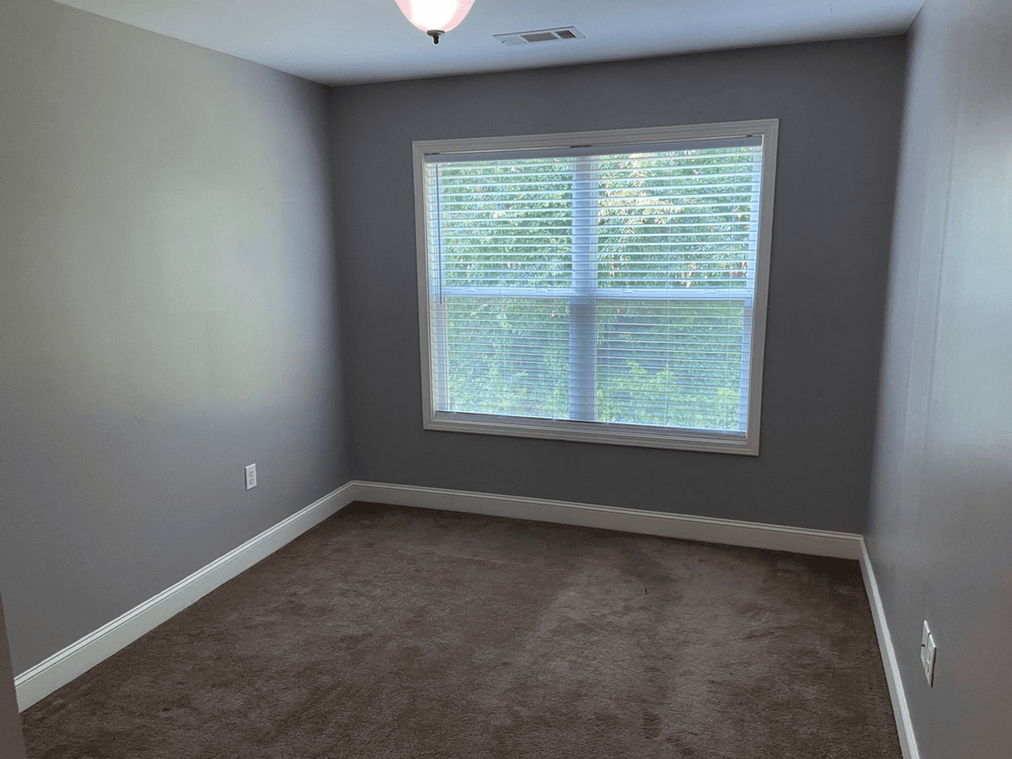 Oxford House: 403 Shady Park Cove