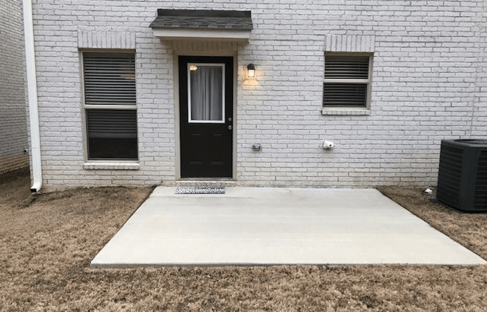 Oxford House: 410 Walker Circle