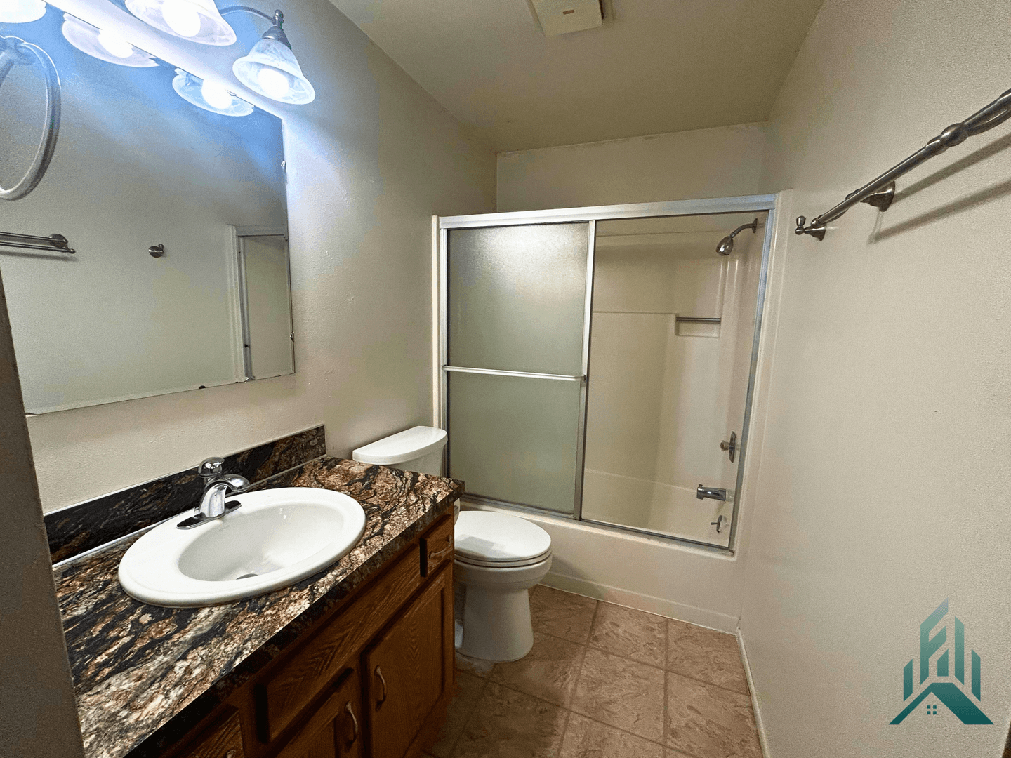 Philomath Apartment: 229-231 N 10th St.