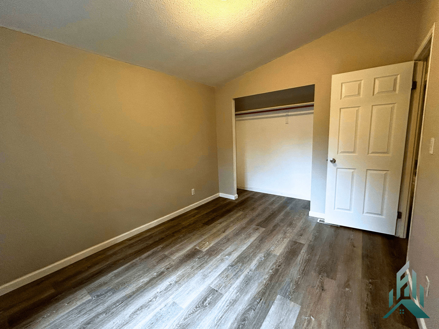 Corvallis Apartment: 640 Southeast Crystal Lake Drive